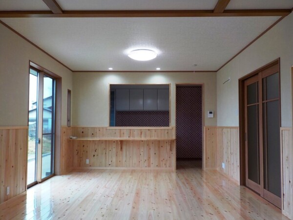 <b>ダイニング</b>